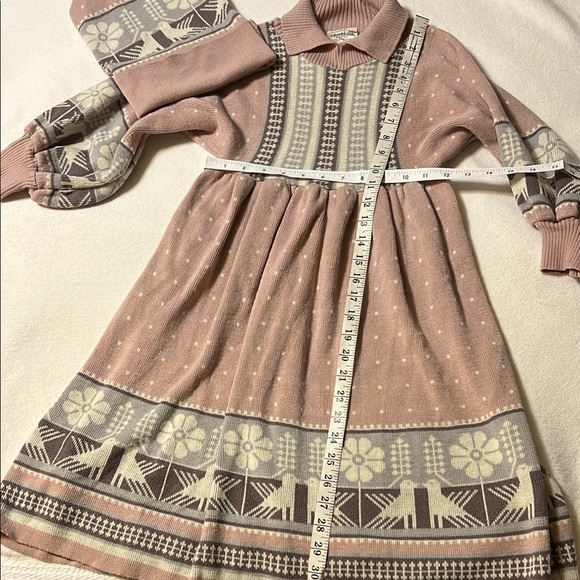 Charming Vintage Mauve Pink Knit Kids Dress large with matching hat - Picture 2 of 7